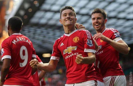 防守队员不 防守队员不