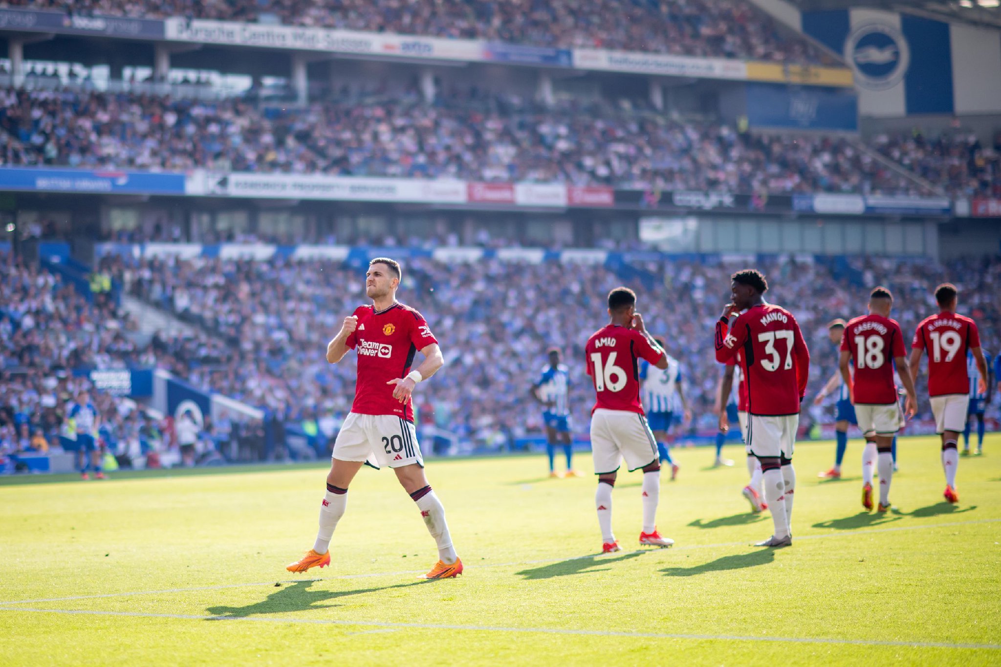 球引发了广 球引发了广